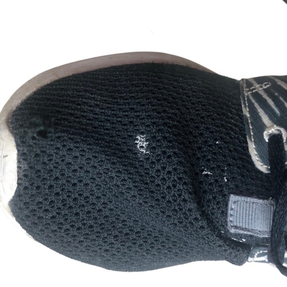 Nike Roshe One Custom Zebra Print Running Shoes - Picture 11 of 16